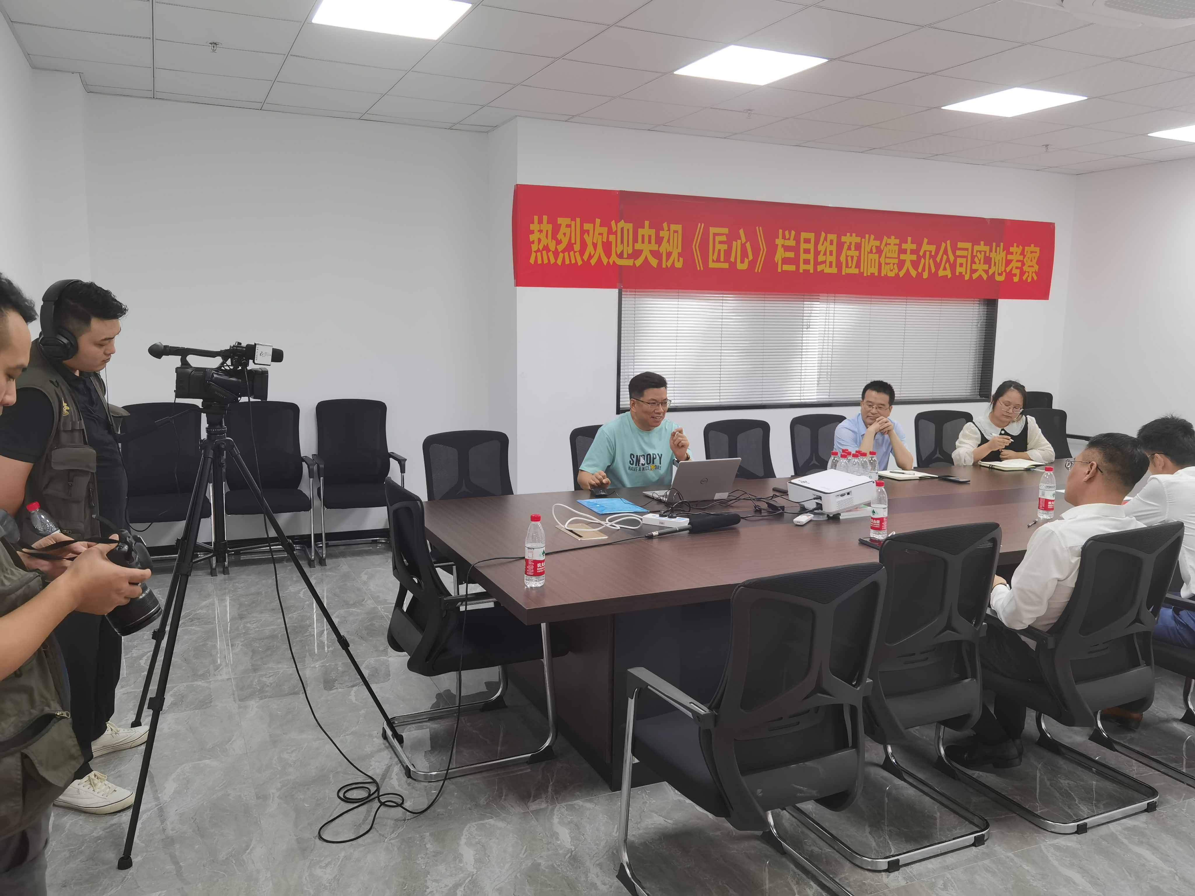 1658300404529473.jpg 1658300404529473.jpg